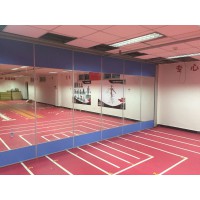 學校展廳培訓室活動隔斷，移動鏡面隔斷，彰顯空間層次